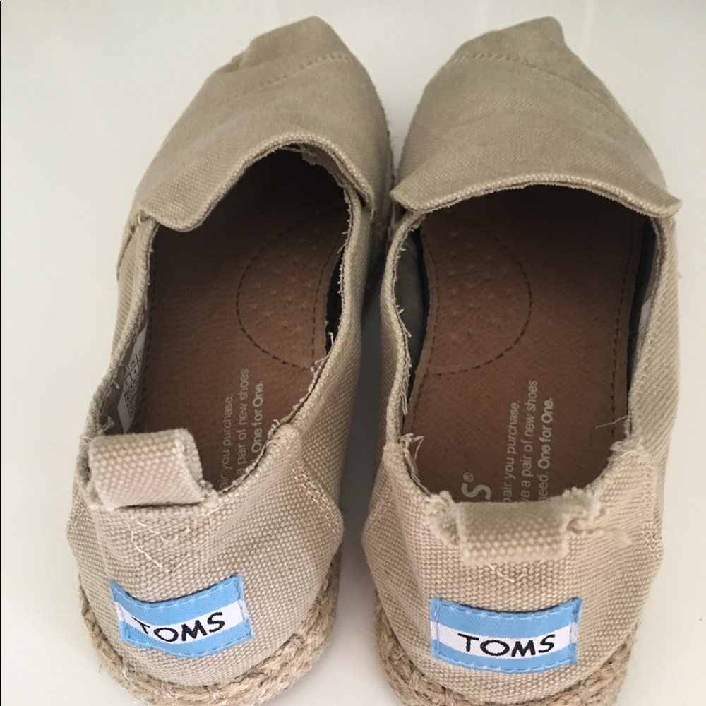 Toms
